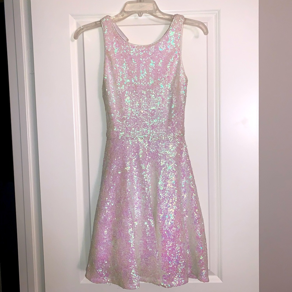 Women's size 1/2 beautiful prom dress